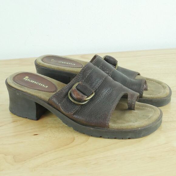 Vintage 7 1/2 Sandals Chunky Heel Slides Toe Loop Buckle Brown Leather Y2K Boho - Picture 1 of 11